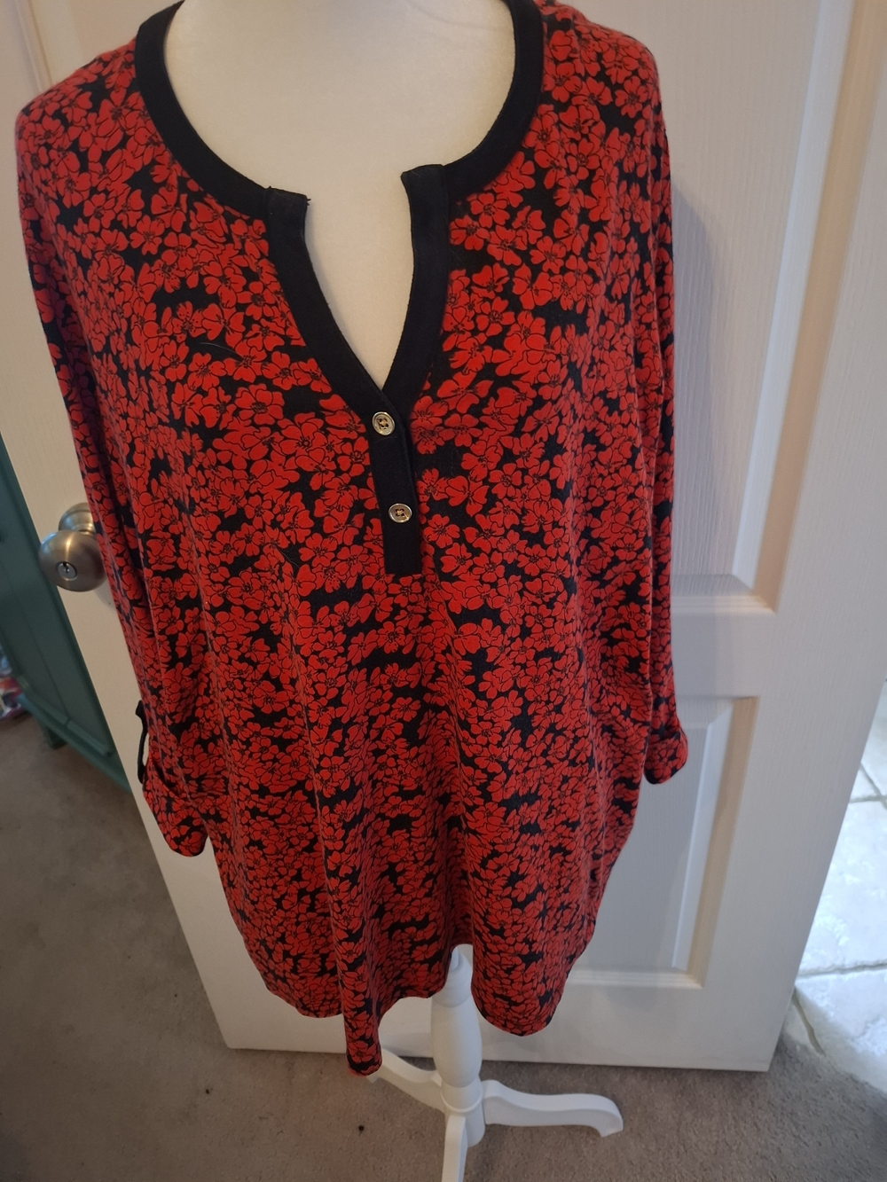 Jones New York Red Floral Henley Tunic with Black Trim